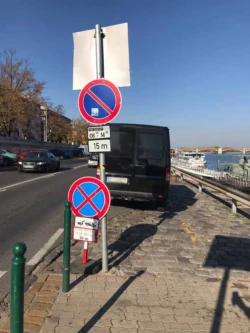 Közlekedésszabályozás kordonnal